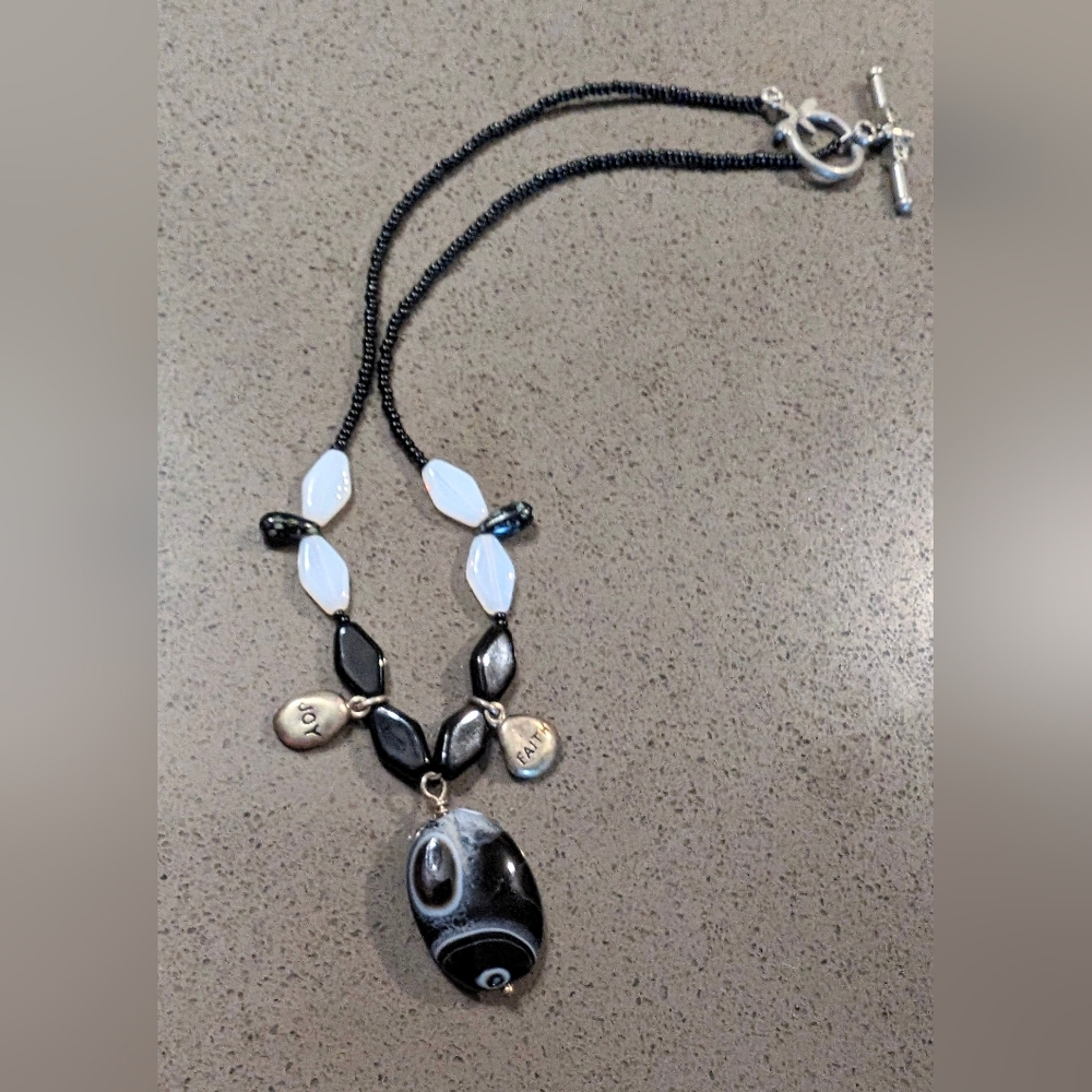 Vintage White & Black Onyx Beaded Necklace